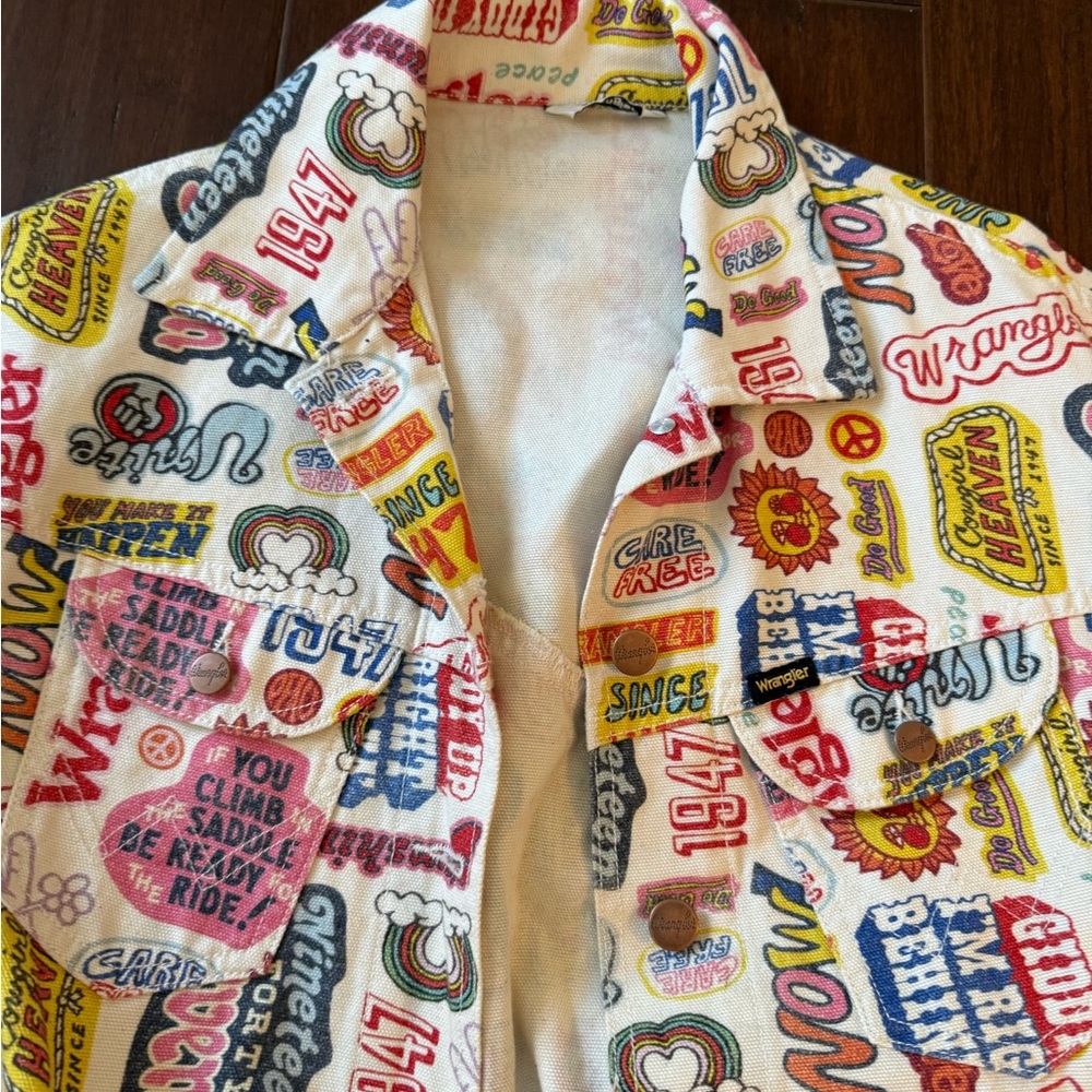 Wrangler Women’s Multi-Colored Pattern Denim Jacket